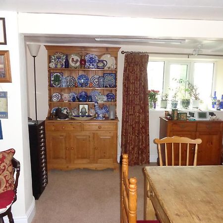Lodge House B&B Buckland St Mary Eksteriør bilde